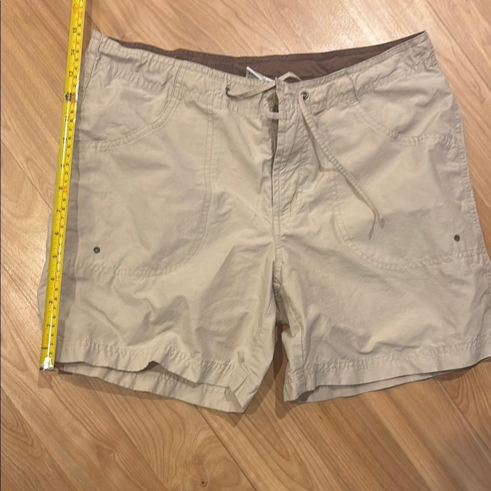 Columbia Tan Cargo Shorts Outdoor Style